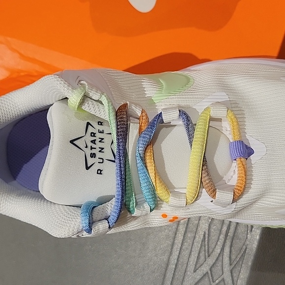 New in Box: NIKE Star Runner 4 NN SE (GS) - Picture 9 of 10